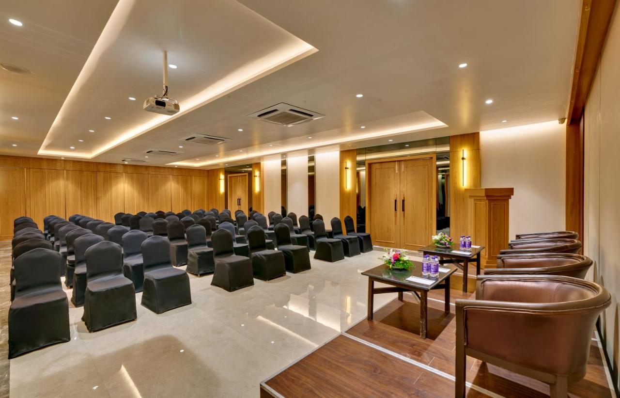 Citrus Hotel Kolhapur Εξωτερικό φωτογραφία