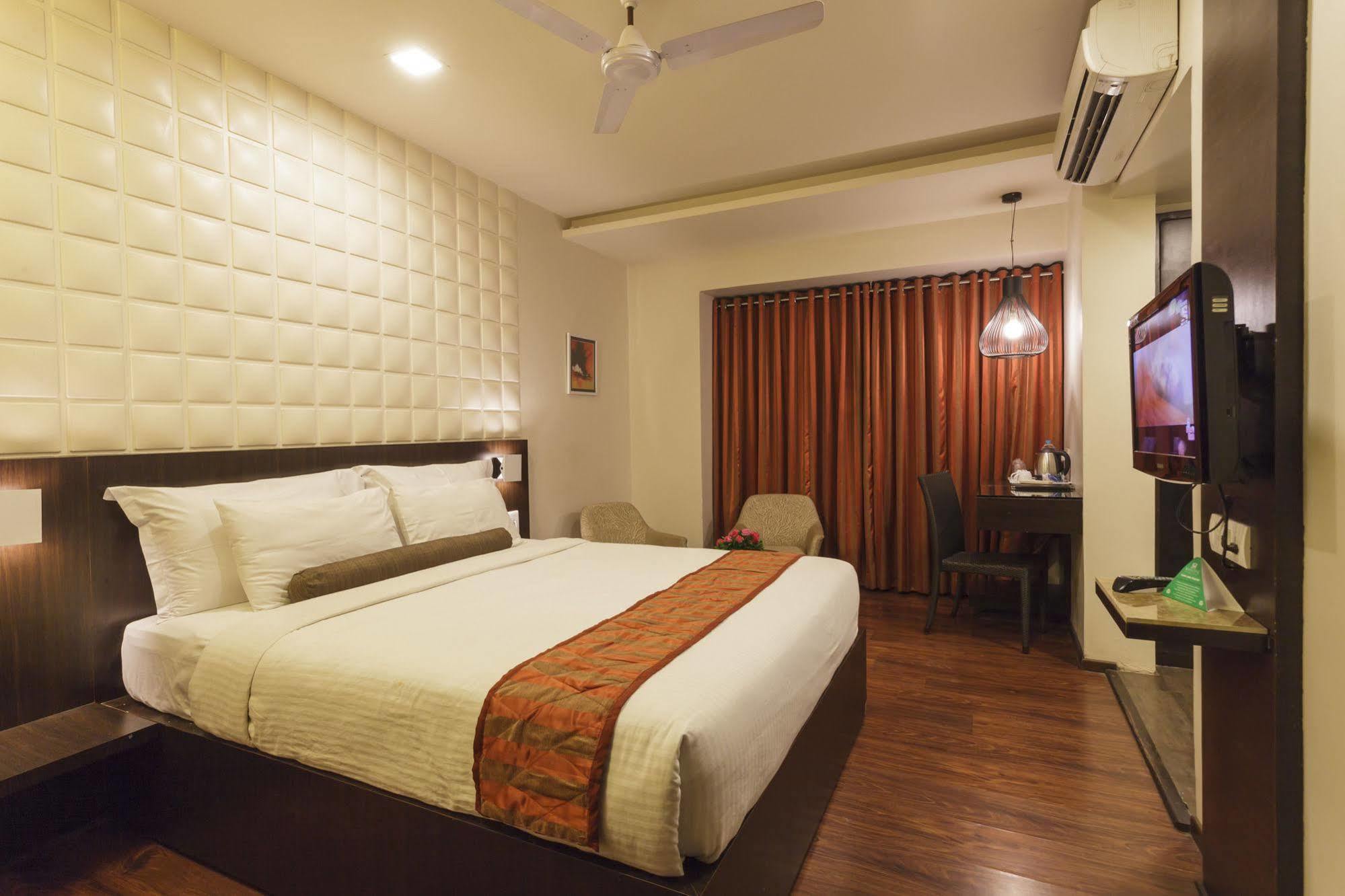 Citrus Hotel Kolhapur Εξωτερικό φωτογραφία